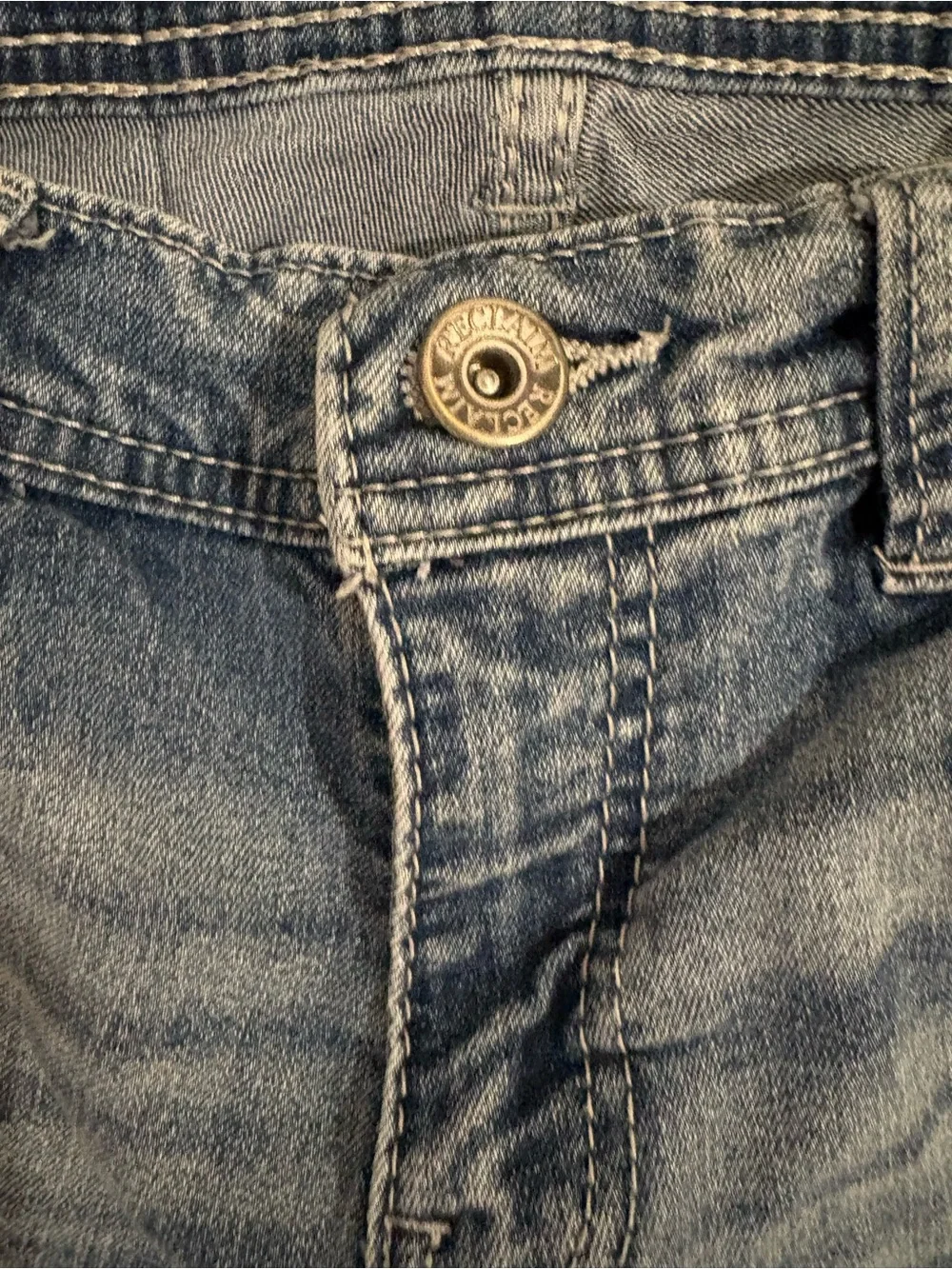 Reclaim Slim Straight Men’s Jeans in Medium Blue